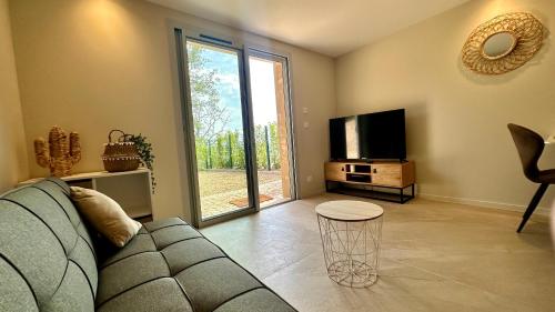 Rez-de-Villa sur les hauteurs – khách sạn tại Draguignan
