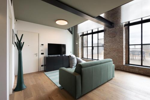 Venice Penthouse - Loft with Canal View, Venezia (foto 3)