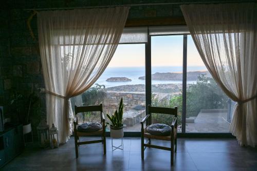 Aurora Spinalonga Garden Cottage in Neapoli