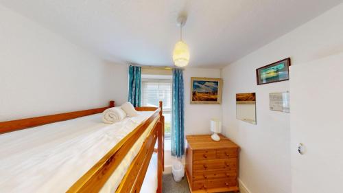 St Ives Gazelle Cottage 2 Bedrooms - Tap to explore photos