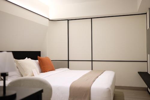 Pillow B Hotel - image 13