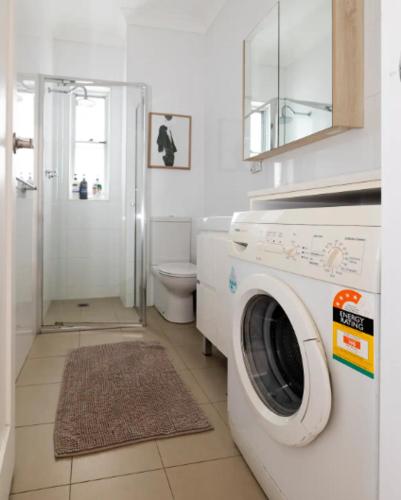 Stylish & Bright - 5star Location - 200m to the Sand!, Sydney (photo 5)