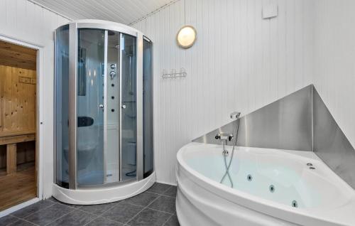 Bathroom, Lovely Home In Vestervig With Kitchen in Vestervig