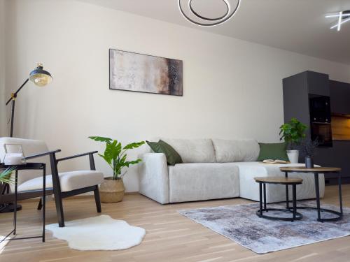 Central Riverside Apartment - Free Parking, Прага (фото 8)