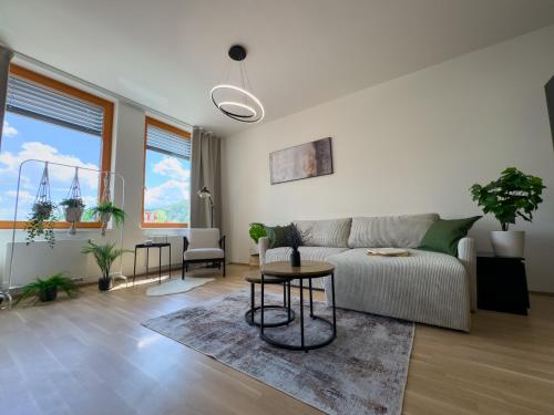 Central Riverside Apartment - Free Parking, Прага (фото 10)