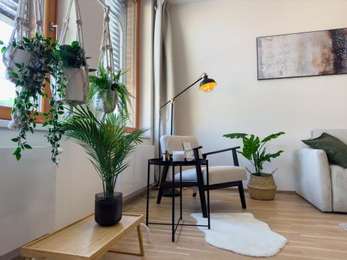 Central Riverside Apartment - Free Parking, Прага (фото 6)