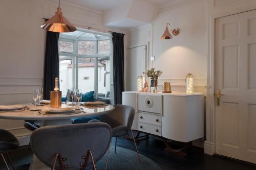 Picture of In The Heart Of Chester, Historical & Stylish