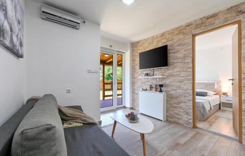 Amazing Home In Vinogradi Ludbreski With Sauna in Ludbreg