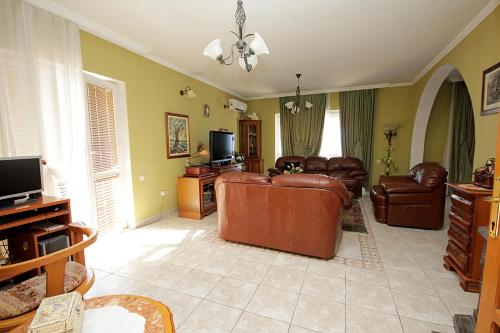 Apartmani Stari Grad - image 2