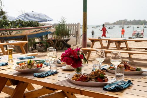 Étterem, La Cabane du Pecheur Atlantic Evasion in Ngor