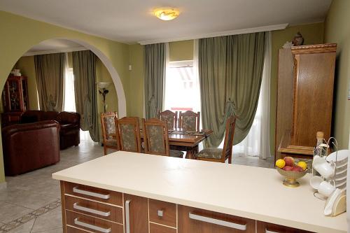 บริการและสิ่งอำนวยความสะดวก, Apartmani Stari Grad in ซูโตมอเร
