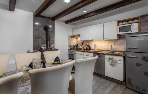virtuve, Amazing Home In Bater in Ledenice