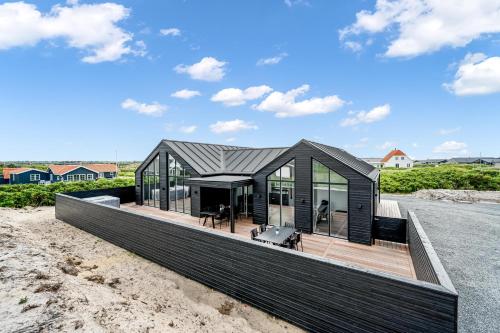 Exclusive Newly Built Pool House With Outdoor Spa - 1032