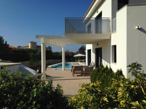La Primera Villa 4