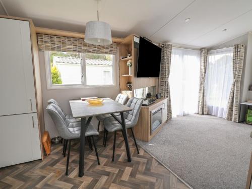 ทัศนียภาพภายนอกโรงแรม, Woodlands Lodge in รูทิน
