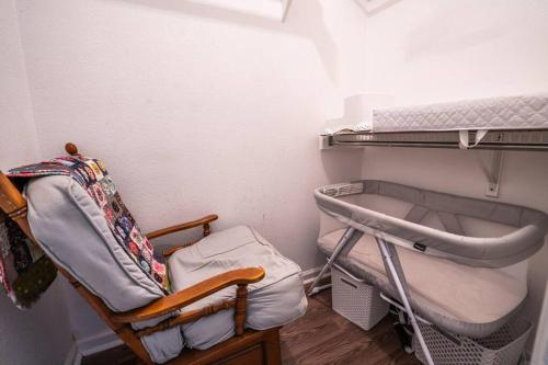 Spacious Cozy Home w Gym & Pool, Kid Friendly in Pflugerville, USA