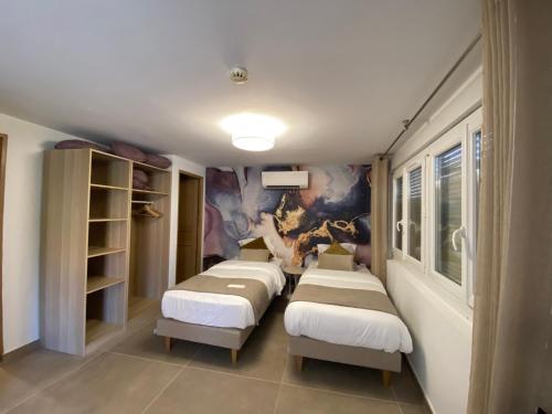 MGH Massilia Green House Room Type - Classic Quadruple Room