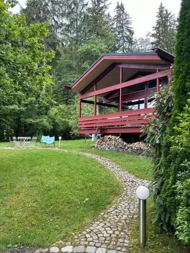Das Rote Haus am See in Walchensee, Deutschland