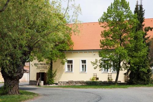 外部景觀, Apartmán Na návsi (Apartman Na navsi) in 特熱比茲