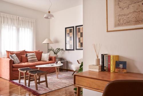 Sunny and Comfy Apartment in kolonaki, Atenas