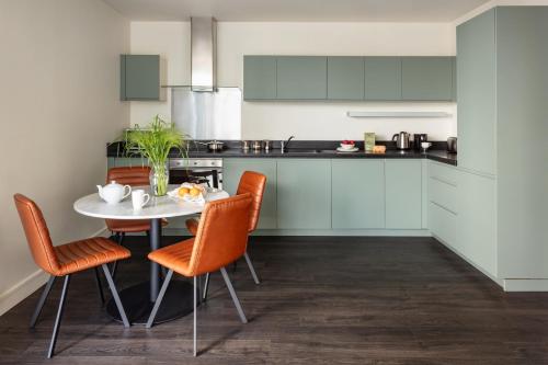 Marlin Canary Wharf - image 2