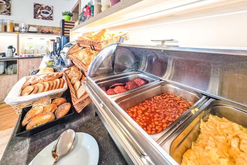 Hotel Imos - image 9