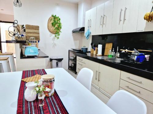Kitchen, Bahay ni Asik - Homestay near Jolibee Matina