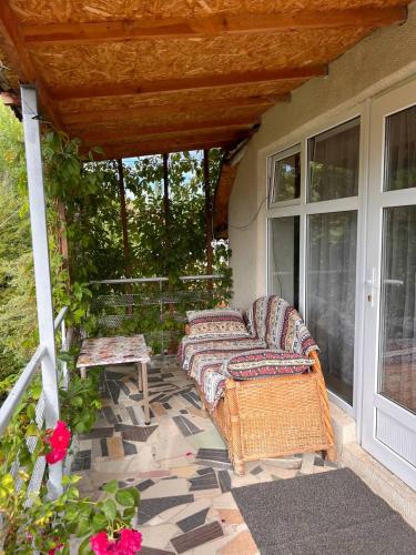 Podsolnukhi Guest House in Chetkoysu