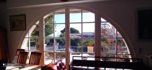 Villa avec piscine à Antibes Côte d'Azur (Villa avec piscine a Antibes Cote d'Azur) in Laval