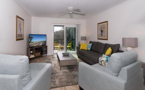 Lovely 2 bedroom 2 bath condo located in Sea Woods. SC217 in Edgewater, USA