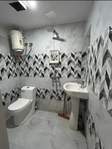 Hotel Omkar Residency - image 5