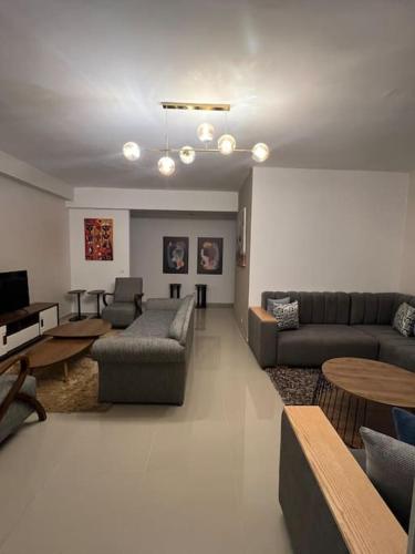 共用Lounge/電視區, Appartement de Luxe à Bahia Golf Beach Spacieux de 126 m (Appartement de Luxe a Bahia Golf Beach Spacieux de 126 m) in 布斯尼卡