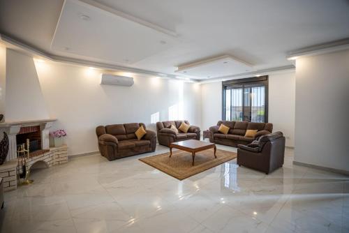 Villa Al ulaa in Salt