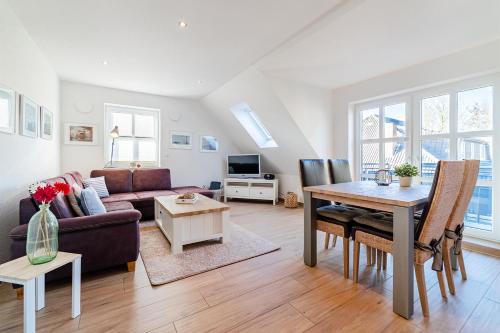Apartment with Balcony room in Kajüte Möhlenkieker OG