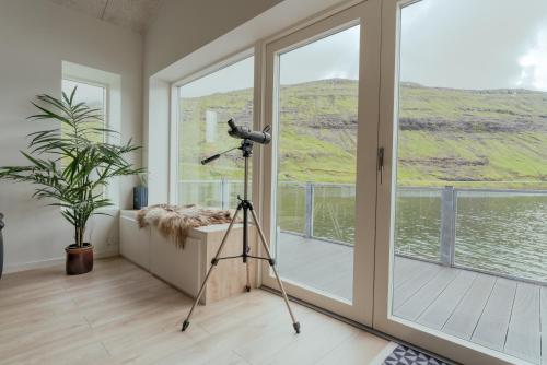 Dintorni, A pearl in a forgotten fjord - Luxury Boathouse in Gjogv