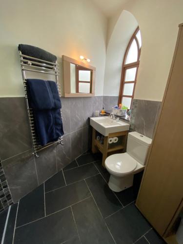 Converted chapel - Sant Pedr Newydd - with sea views, Amlwch (fotografie 6)