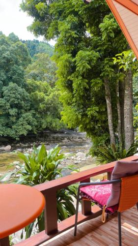 Bansuanrari Kiriwong Resort near Karom Waterfall