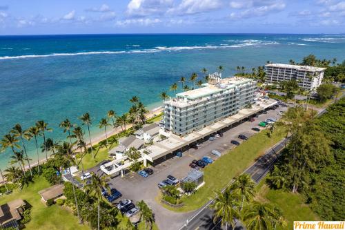 Magical Beachfront Condo in Punaluu