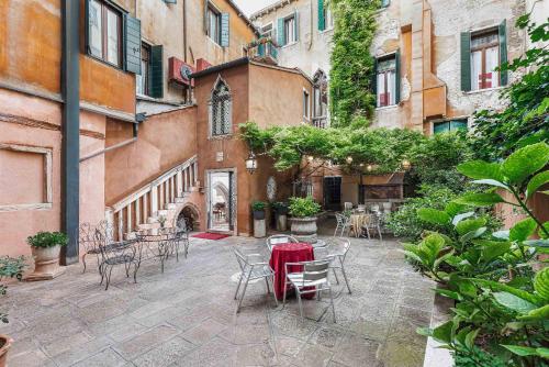 Ételek és italok, Hotel San Moise' near Correr Múzeum