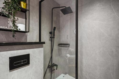 Luxury studio at JLT near metro, Dubaj (fotografie 4)