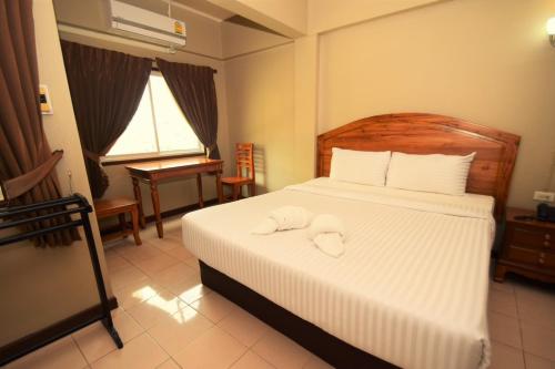 room detail thumbnail 1