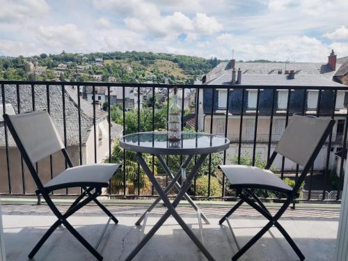 2 Espalion superbe appartement hyper centre ville 2 Espalion superbe appartement hyper centre ville