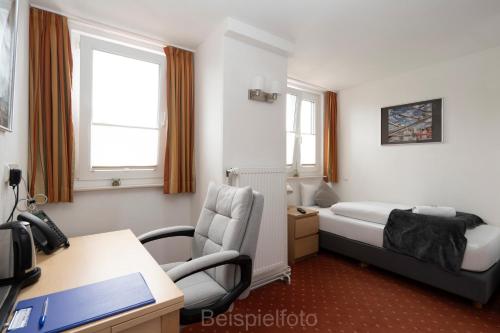 Single Room image 5
