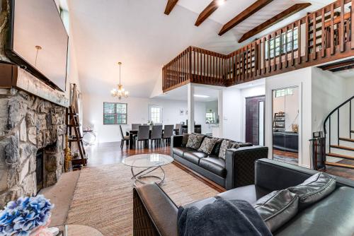 Family Home in Big Bass Lake with Fire Pit and Deck! in Lehigh, USA