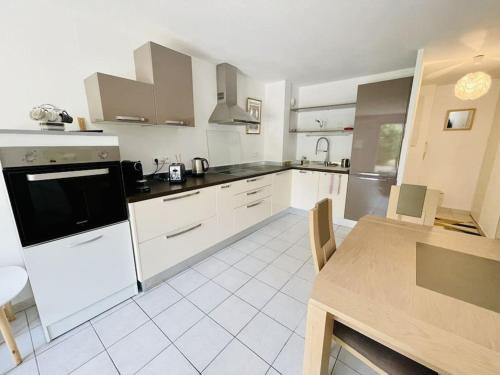 Konyha, Appartement, 1 chambre, jardin privatif in Venelles