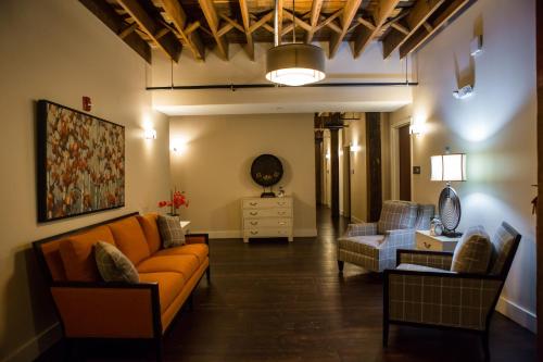Jackson Park Inn - image 14