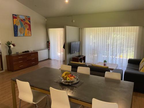 บริการและสิ่งอำนวยความสะดวก, Cantinho do Carmo in อัลเดรว