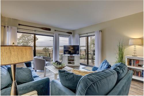 Beachside Tennis 1870 Beachside Tennis 1870