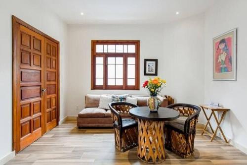 Walk to Museums from a Calm Apartment in Colonia Cuauhtémoc Walk to Museums from a Calm Apartment in Colonia Cuauhtémoc