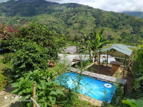 pequeña casa en finca cafetera, Medellín (Foto 6)